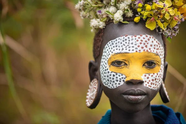 Kibish Ефіопія Серпня 2018 Невідома Жінка Племені Surmi Прикраси Квітка — стокове фото