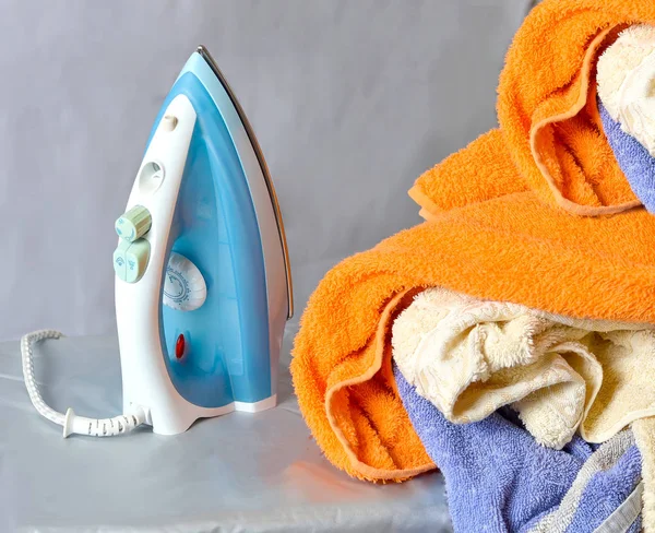 Iron Ironing Board Mountain Linen — Stock Photo, Image