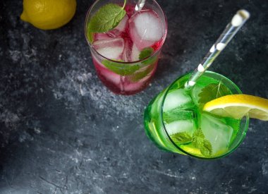 limonata üst görünümü, seçici odak