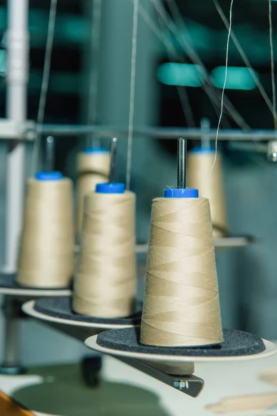 Bobinas Hilo Producción Textiles Para Hogar Hilos Algodón Fábrica Tejidos — Foto de Stock