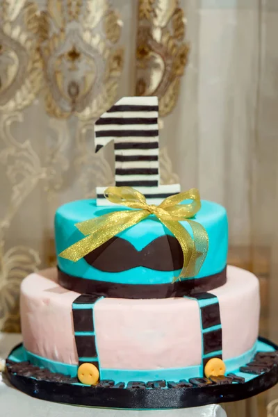 甜美的生日蛋糕 儿童假期 生日蛋糕上的1号一年 — 图库照片