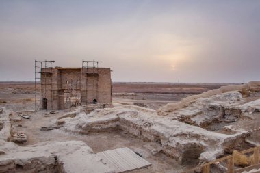 Antik şehir, Otrar Kazakistan'ın. Antik kentin kazı. Orta Asya'da turizm.