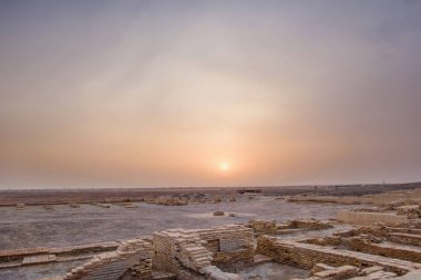 Antik şehir, Otrar Kazakistan'ın. Antik kentin kazı. Orta Asya'da turizm.