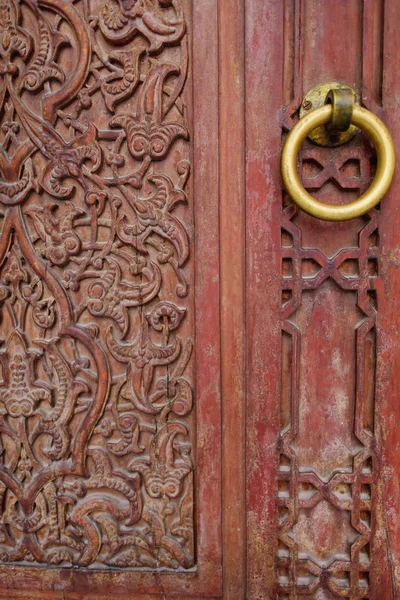 Mausolée Yasawi Dans Ancienne Ville Turkestan Les Portes Sculptées Ferment — Photo