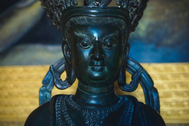 Eski Tanrılar heykeli. Bir Heykel portresi. Bir yetişkinin heykel. Kültürel nesne parkta. El sanatları