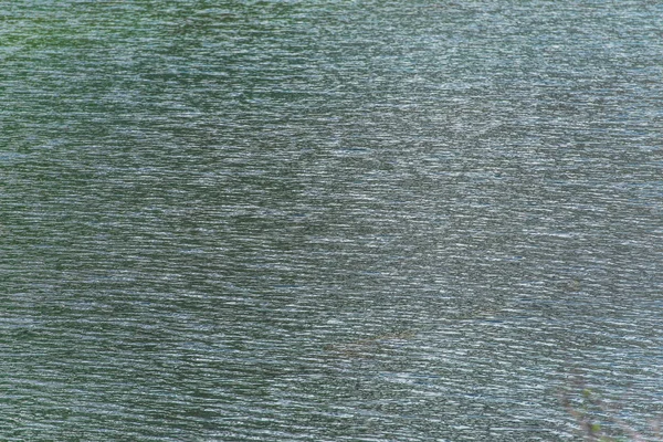 Blauer See Den Bergen Kasachstans Transparentes Wasser Einem Bergsee Wellen — Stockfoto