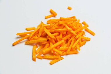 Gevrek patates kırmızı biber ile sopa. Cum. Patates kızartması doku. Patates cipsi. Baharatlı patates kızartması. Fast food. Yukarıdan görüntüleyin. Ücretsiz yakın çekim.