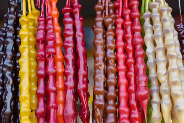 Разноцветная Церковь Грецкими Орехами Десерт Сладкие Фрукты Ягоды Грузинская Национальная — стоковое фото