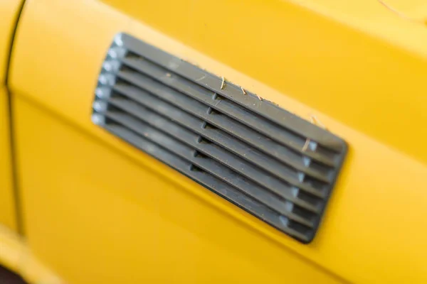 Винтажный Автомобиль Желтого Цвета Внешний Вид Машины Элементарный Кузов Машины — стоковое фото