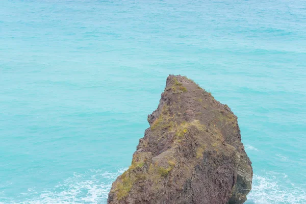 Litorale Roccioso Riva Mare Mar Nero Grandi Massi Massi Onde — Foto Stock