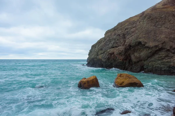 Orilla Rocosa Junto Mar Mar Negro Grandes Rocas Cantos Rodados — Foto de Stock