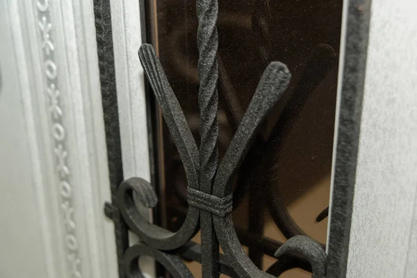 Door White Wood Carving Internal Lock Design Keyhole Metal Forged — Stock Photo, Image