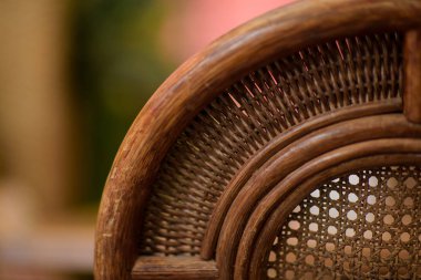 Hasır mobilya. Yaz teras restoran. Dekor. Doku hasır mobilya. Üzüm dokuma. Bahçe Mobilyaları. Doğal malzemeden yapılmış mobilya.