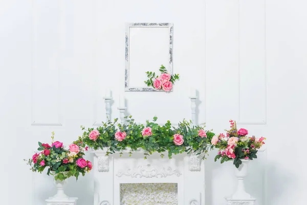 Bouquet Pink Peonies Flowers White Vase Room Decor Plants Stucco — Stock Photo, Image