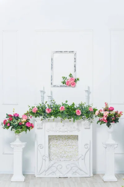 Bouquet Pink Peonies Flowers White Vase Room Decor Plants Stucco — Stock Photo, Image