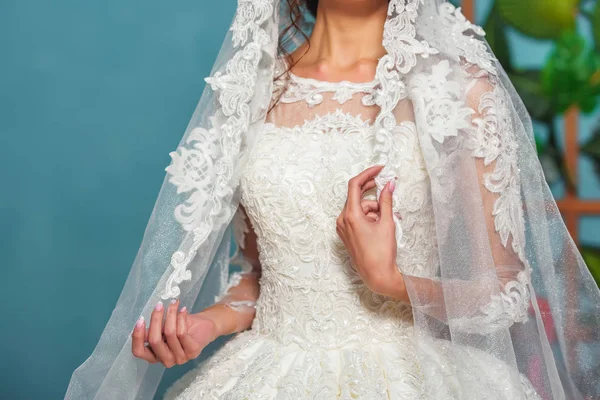 Robe Mariée Nationale Kazakhe Les Mains Fille Tissu Dentelle Ornements — Photo