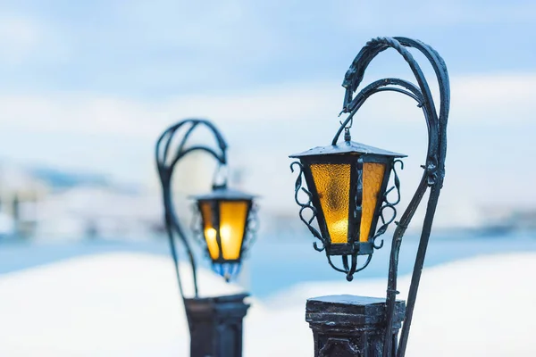 Metal Lights Waterfront Yellow Street Lamps Forged Metal Lanterns — Stock Photo, Image