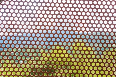 Teleferiğe binen metal sarı örgü. Batum şehrinin manzarası. Georgia'da dinlenin. Turist taşımacılığı.