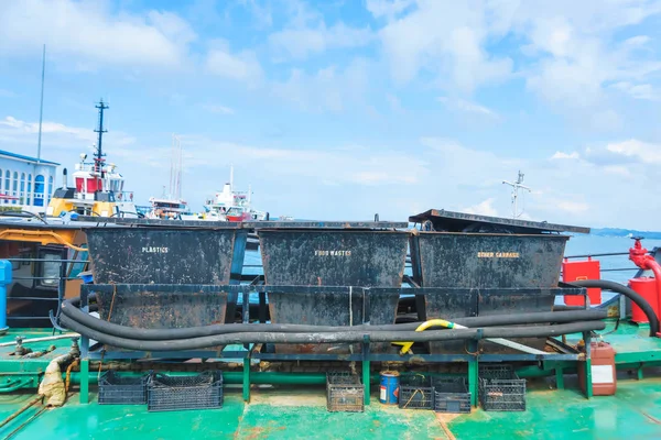 Pelabuhan Batumi Tempat Sampah Besar Dermaga Yacht Dan Kapal Berlabuh — Stok Foto