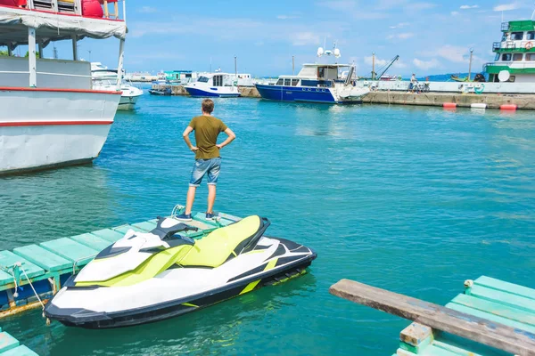 Port Batoumi Reste Géorgie Tient Sur Une Petite Jetée Mer — Photo