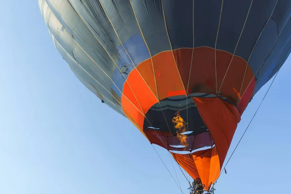 Brander Met Vuur Veelkleurige Hete Lucht Ballon Hete Lucht Ballonnen — Stockfoto