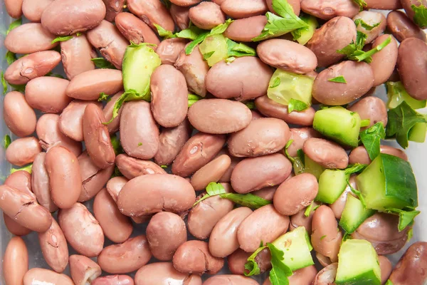 Feijão Cozido Com Pepino Ervas Textura Feijão Cozido Prato Vegetariano — Fotografia de Stock