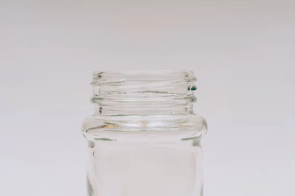 Glazen Pot Voor Kruiden Witte Achtergrond Een Kleine Pot Van — Stockfoto