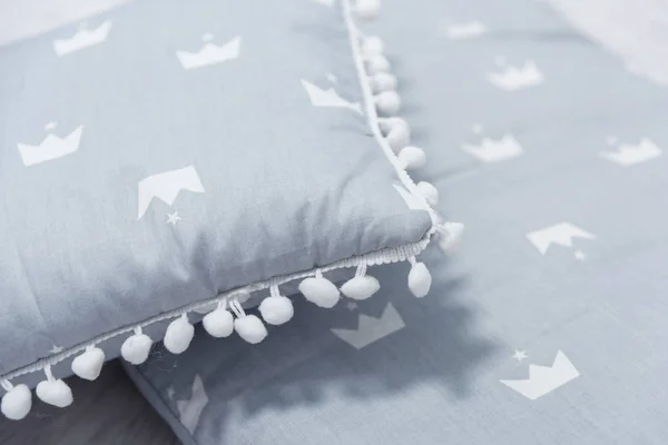 Yeni Doğmuş Çocuklar Için Dekoratif Çocuk Yatağı Yastık Bebek Karyolası — Stok fotoğraf