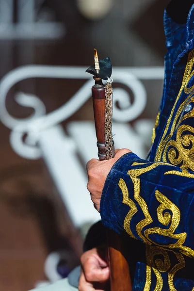 Сурнай Узбекской Свадьбе Длинная Деревянная Музыкальная Трубка Национальный Узбекский Духовой — стоковое фото