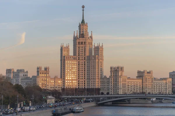Lomonosov Moskova Devlet Üniversitesi