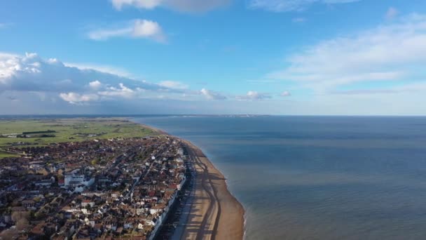 Deal iskelesinin havadan görünümü, Deal, Kent, İngiltere — Stok video