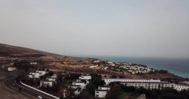 Fuerteventura 3, Kanarya Adaları, İspanya'da bir sahil beldesinin havadan görünümü