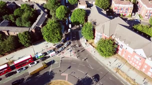 Вид с воздуха на Bricklayers Arms Roundabout Flyover Bermondsey Tower Bridge Road и Old Kent Road, Elephant and Castle, London Bridge, Borough, London, UK — стоковое видео