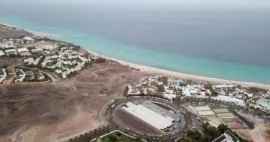 Fuerteventura, Kanarya Adaları, İspanya'da bir sahil beldesinin havadan görünümü