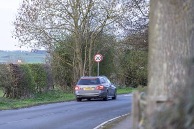 Aspley Guise, Milton Keynes bir araba ile Boş yol