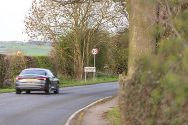 Aspley Guise, Milton Keynes bir araba ile Boş yol