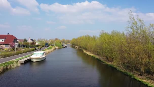 Widok z lotu ptaka na kanał w Holandii — Wideo stockowe
