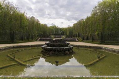 Park Bahçeleri. Louis XIII kadar uzanan, bu bahçe projelendi ve Andre Le Notre tarafından mükemmel.