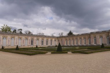 Paris, Fransa'da ünlü bir saray manzarası