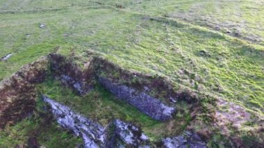 Old Slate Quarry ve Grotto Bakire Meryem heykeli, Valentia Adası, İrlanda