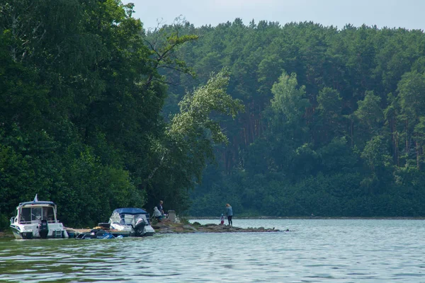 göl üzerinde küçük Bay