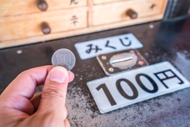 Tokyo, Japonya - 22 Haziran 2018: Sabah görünümünde gezinirseniz Sensoji Tapınağı Tokyo. En eski Tapınağı Tokyo ve Asakusa'da bulunan en önemli Budist tapınaklar.