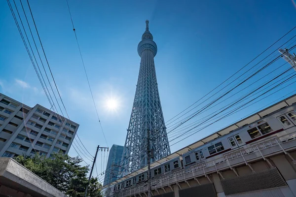 2018 스카이 그리고 스카이 트리는 도쿄의 유명한 랜드마크 하나입니다 그것은 — 스톡 사진