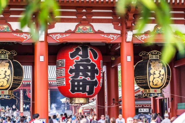 Tokio Japonsko Června 2018 Sensoji Chrám Čtvrti Asakusa Turisté Jsou — Stock fotografie