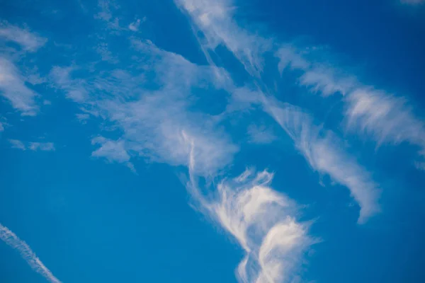 Cielo Azul Con Nube —  Fotos de Stock