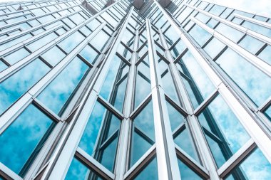 Modern Tayvan şehrinde alçak açılı gökdelenler