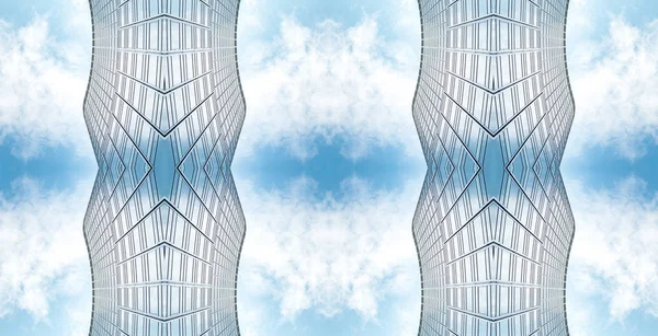 Unterseite panoramischer und perspektivischer Blick auf stahlblaues Glas — Stockfoto