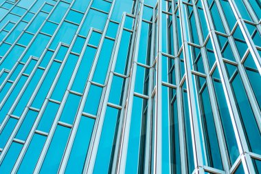 Altyapı panoramik ve perspektif manzarası çelik mavi cam gökdelenler, iş konsepti başarılı endüstriyel mimari