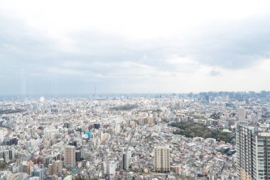 Tokyo, Japonya - 28 Mart 2019: Tokyo, Japonya 'da Ikebukuro' nun panoramik modern şehir gökyüzü manzaralı emlak ve şirket inşaatı için Asya iş konsepti