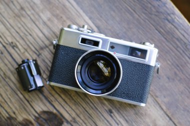 Gelen yukarıdaki eski bir telemetre film kamera bir film yanında göster